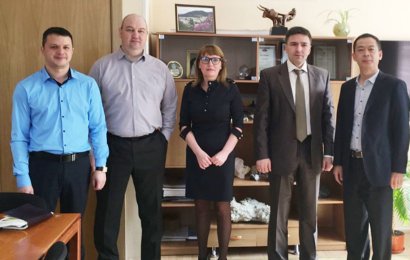 Наименование сотрудничающего клиента  04